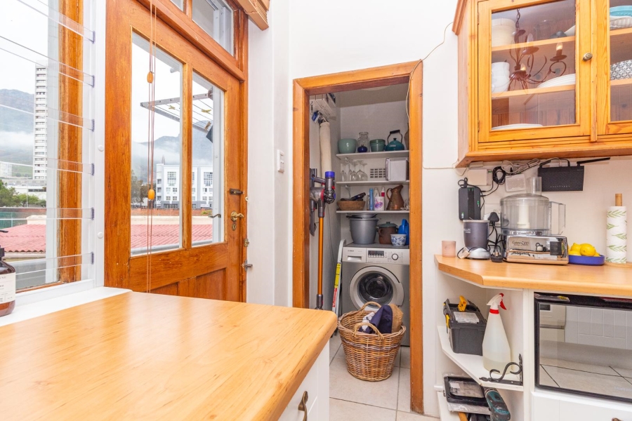 To Let 2 Bedroom Property for Rent in Gardens Western Cape